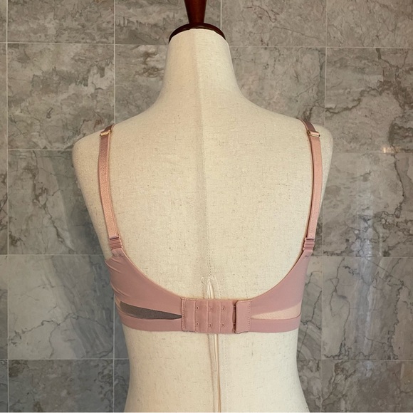 Victoria’s Secret Uplift Plunge Underwired Bra - Picture 6 of 8